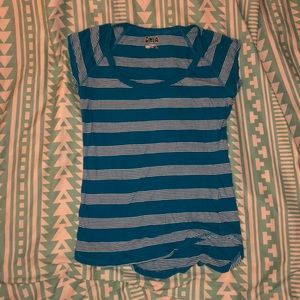 T shirt classic blue and white stripes